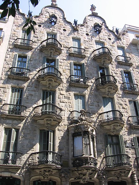 Antoni Gaudi Casa Calvet