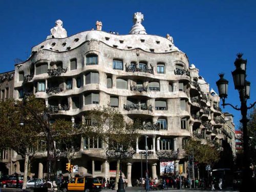 Antoni Gaudi Casa Mila